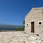 Seafront Stone House Sajbel Villa *