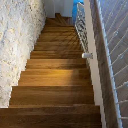 Seafront Stone House Sajbel