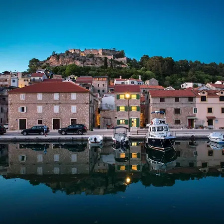 فيلة Seafront Stone House Sajbel Novigrad (Dalmatia)