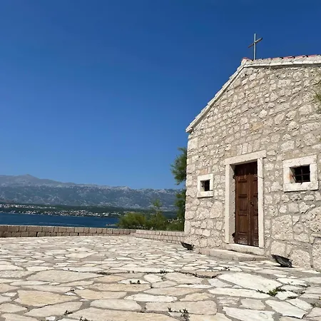 Seafront Stone House Sajbel וילה *