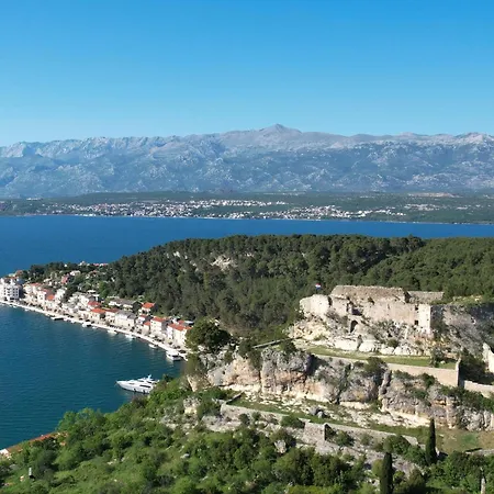 Seafront Stone House Sajbel וילה נוביגראד דאלמטיה