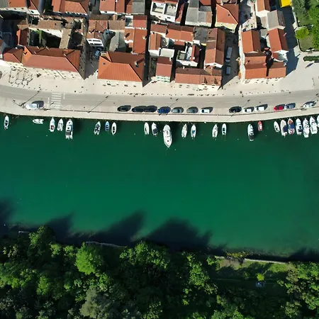Villa Seafront Stone House Sajbel Novigrad (Dalmatia)