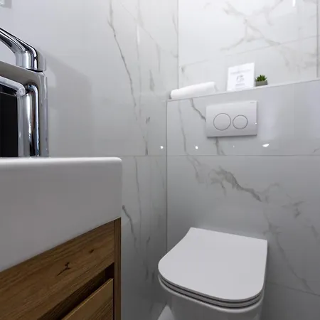 Seafront Stone House Sajbel * נוביגראד דאלמטיה