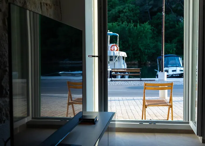 Seafront Stone House Sajbel * Novigrad (Dalmatia)