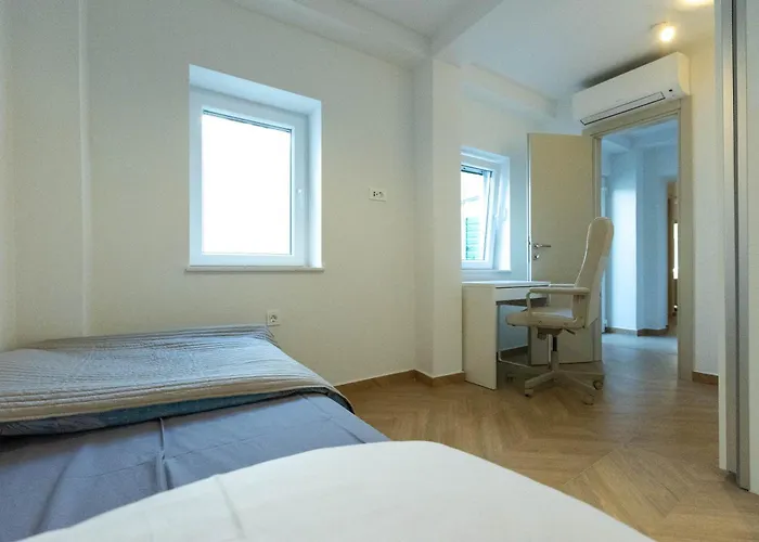 Seafront Stone House Sajbel فيلة