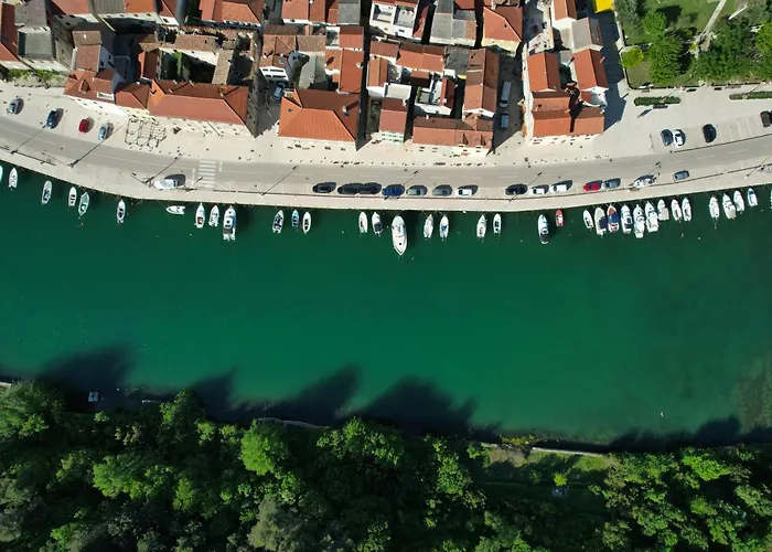 Villa Seafront Stone House Sajbel Novigrad (Dalmatia)