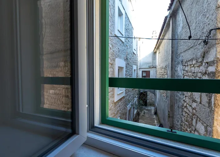 Seafront Stone House Sajbel Villa *