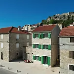 Seafront Stone House Sajbel