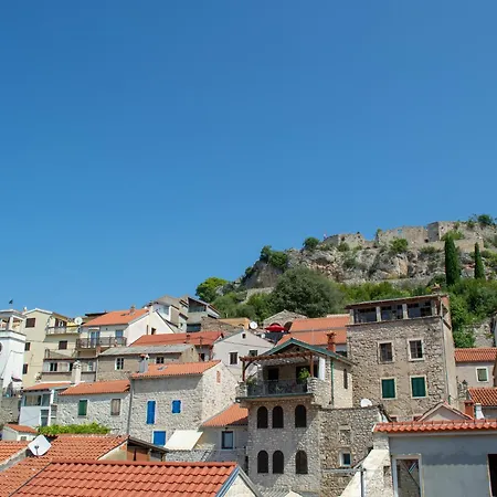 Seafront Stone House Sajbel