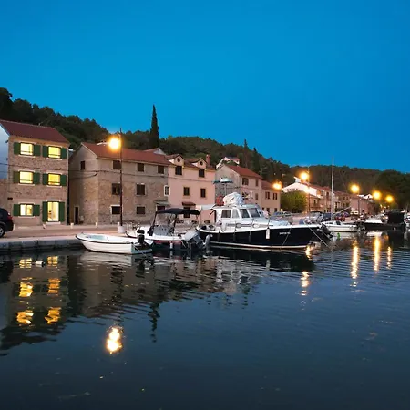 Villa Seafront Stone House Sajbel Novigrad (Dalmatia)