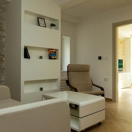 Villa Seafront Stone House Sajbel