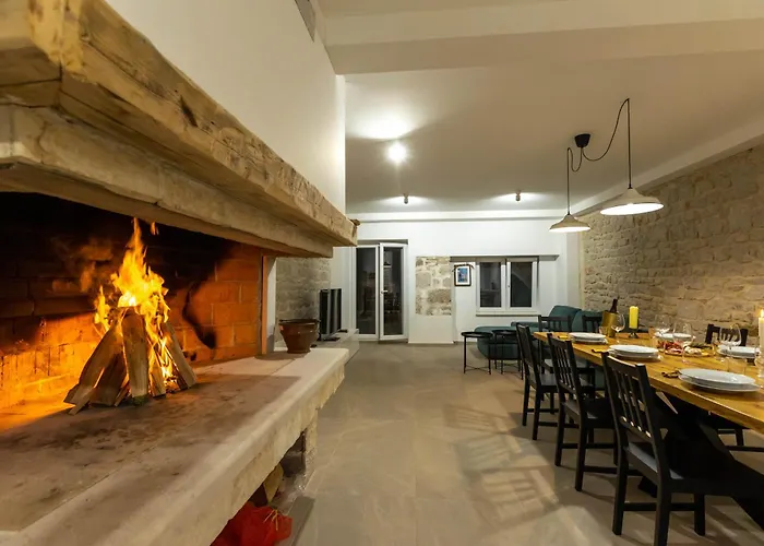 Вилла Seafront Stone House Sajbel Новиград-Далмация