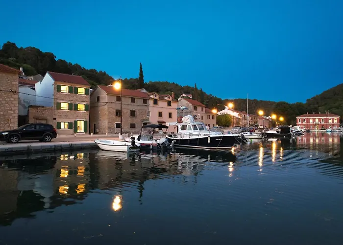 Вилла Seafront Stone House Sajbel Новиград-Далмация