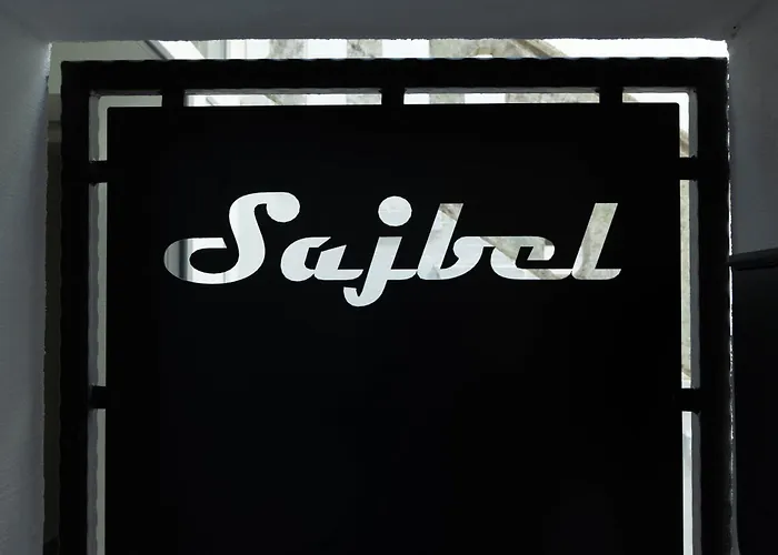 Seafront Stone House Sajbel *